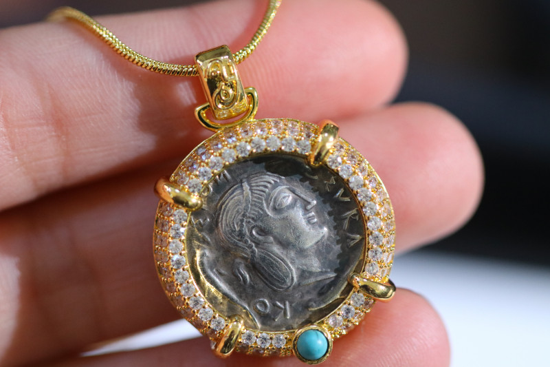 Antique Style goddess Vesta Ancient 