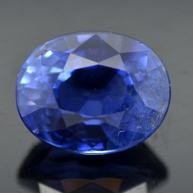 blue sapphire gemstone