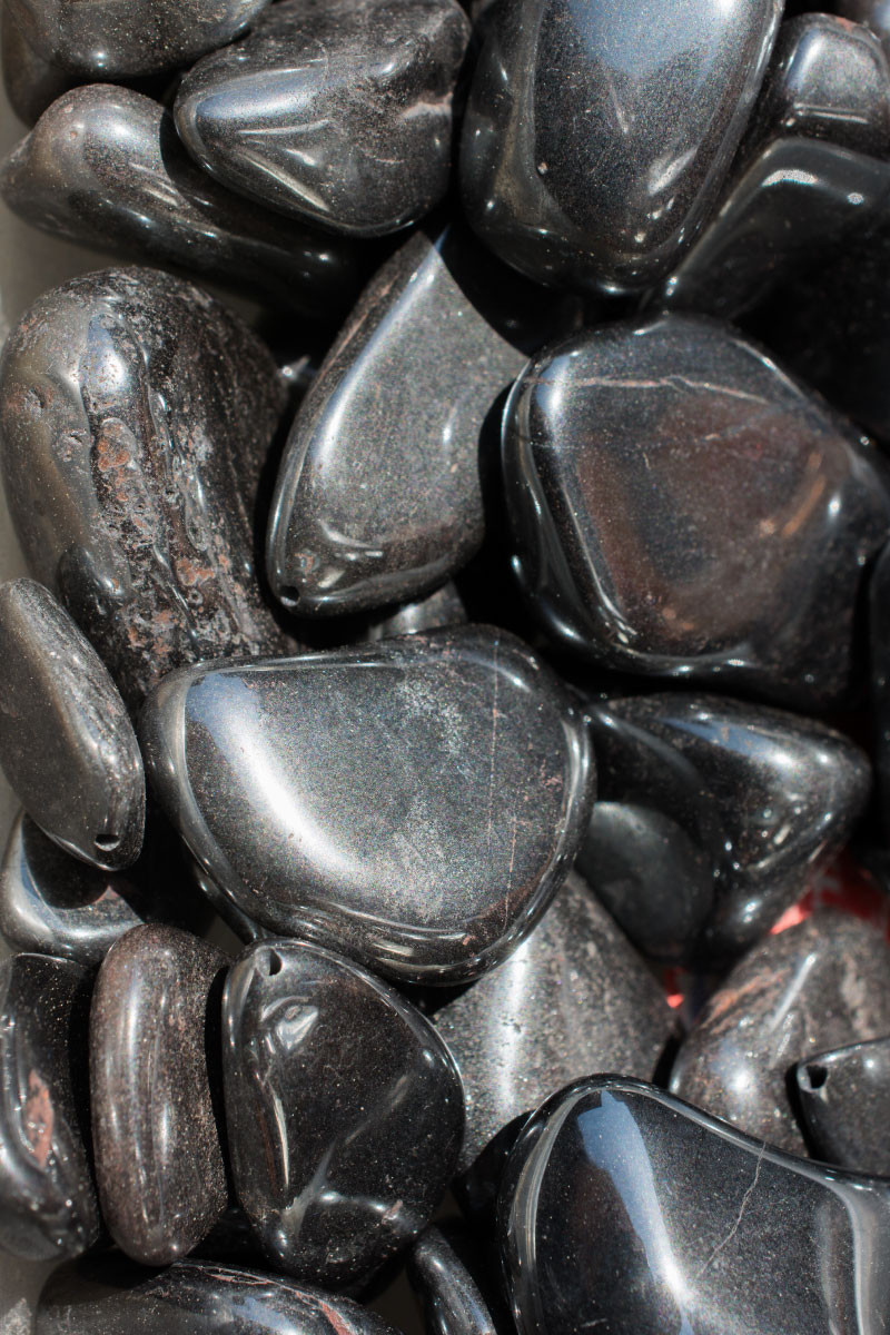 Loose hematite gemstones