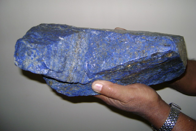 how is lapis lazuli formed