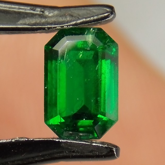 tsavorite garnet value