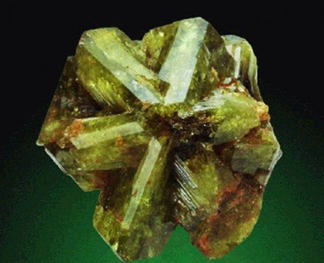 Chrysoberyl Cyclic twinning