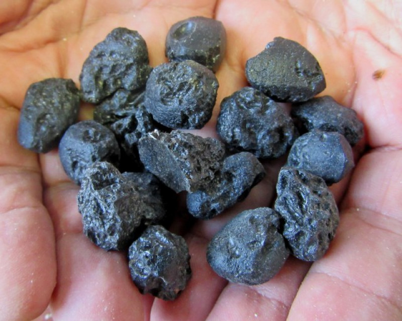 tektite gemstone rough specimens