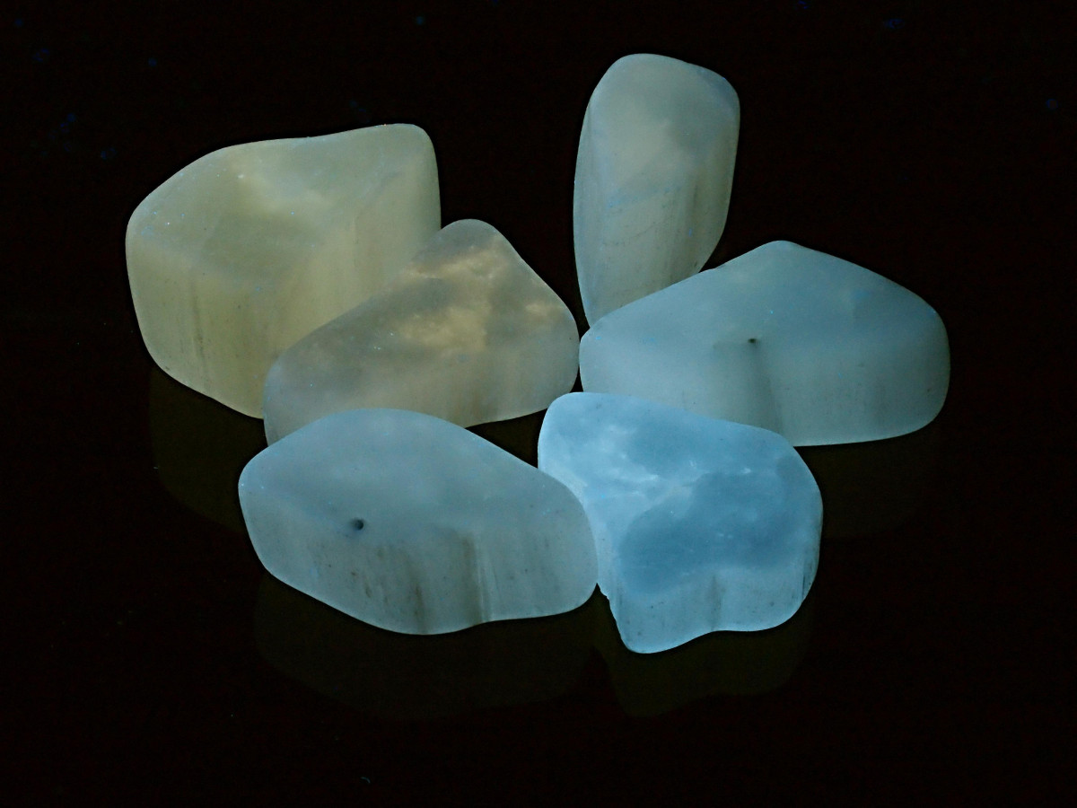 ulexite gemstone tumbled fluorescent stones