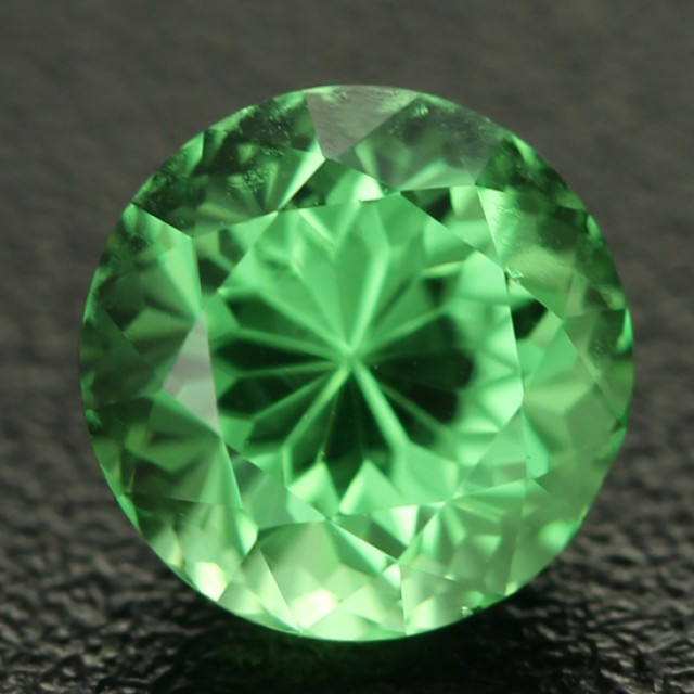 Natural Grossular Garnet Green Color Crystal 22.15 Carats