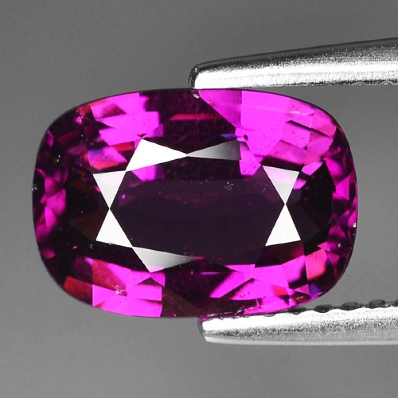 almandine rhodolite grape garnet gemstone faceted