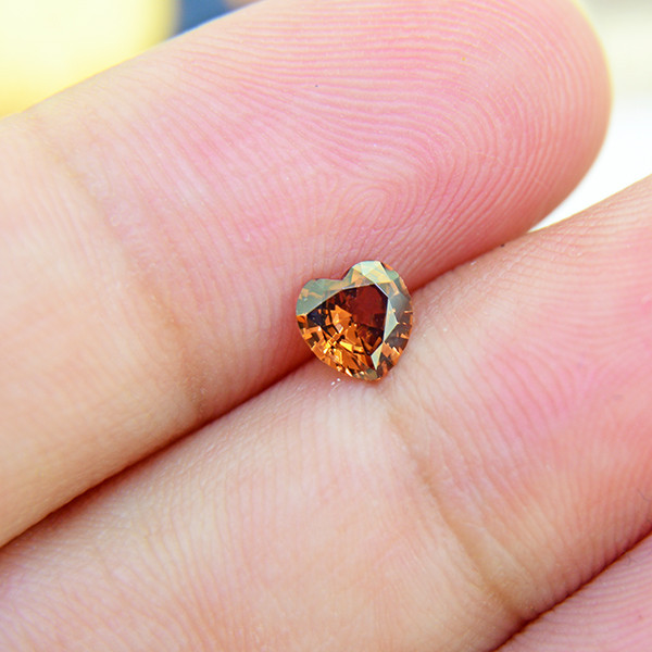 brown sapphire healing stone