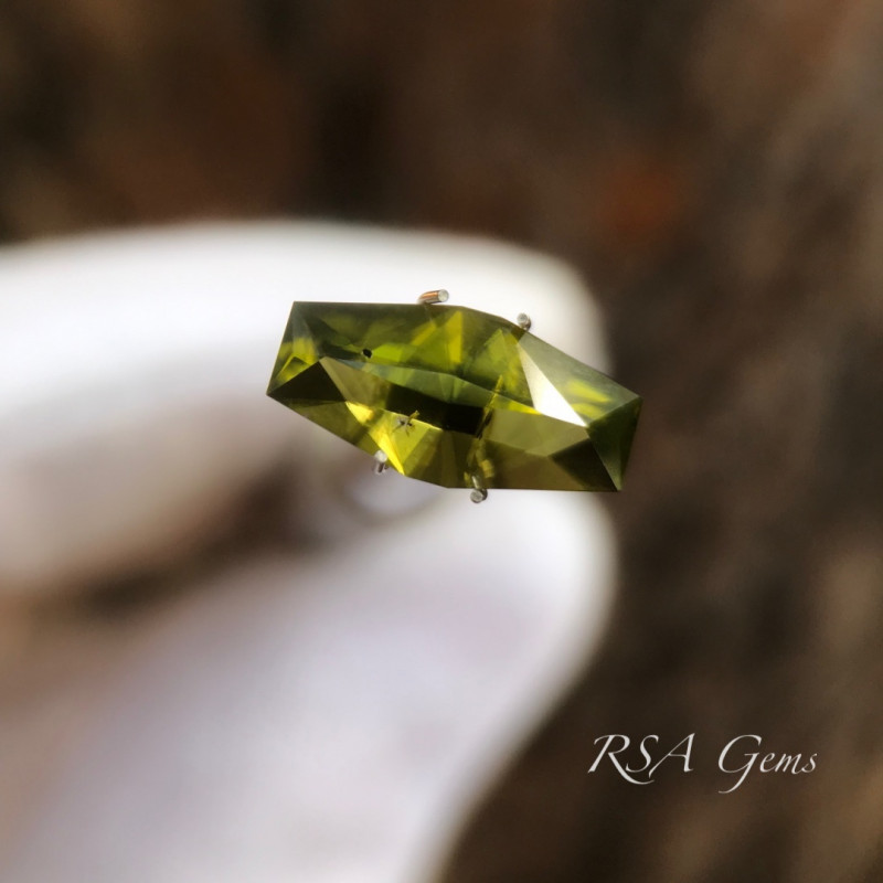 Arizona Peridot 2.75 carats