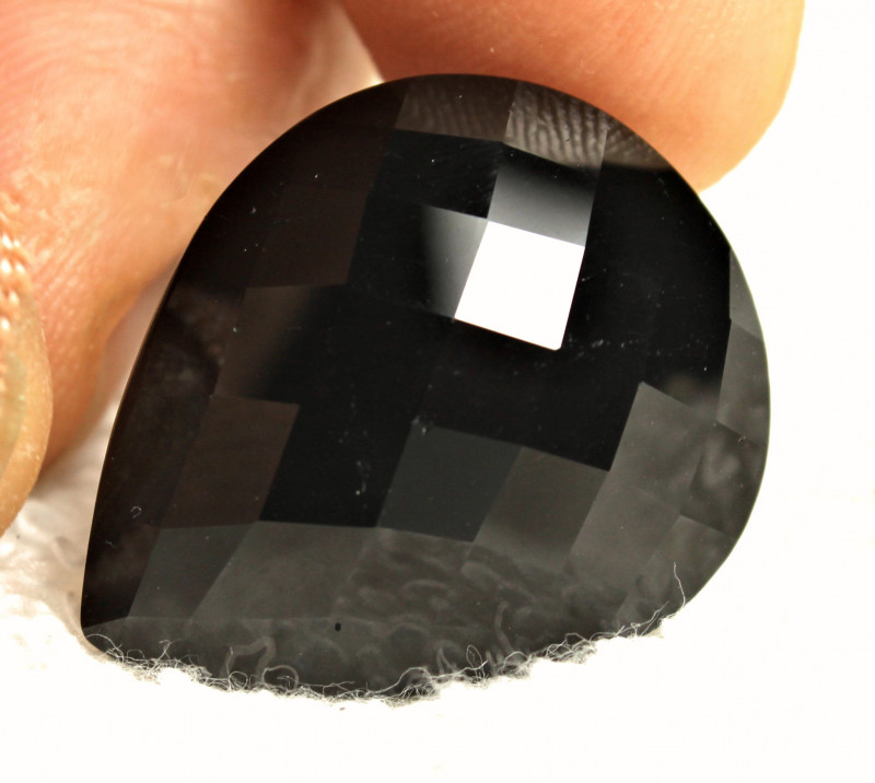 black spinel gemstone