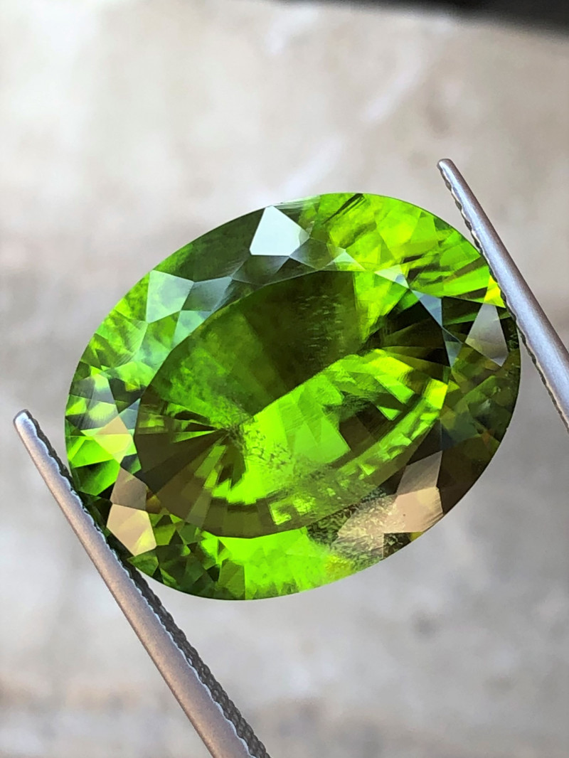 Top quality Peridot 15.50 carats