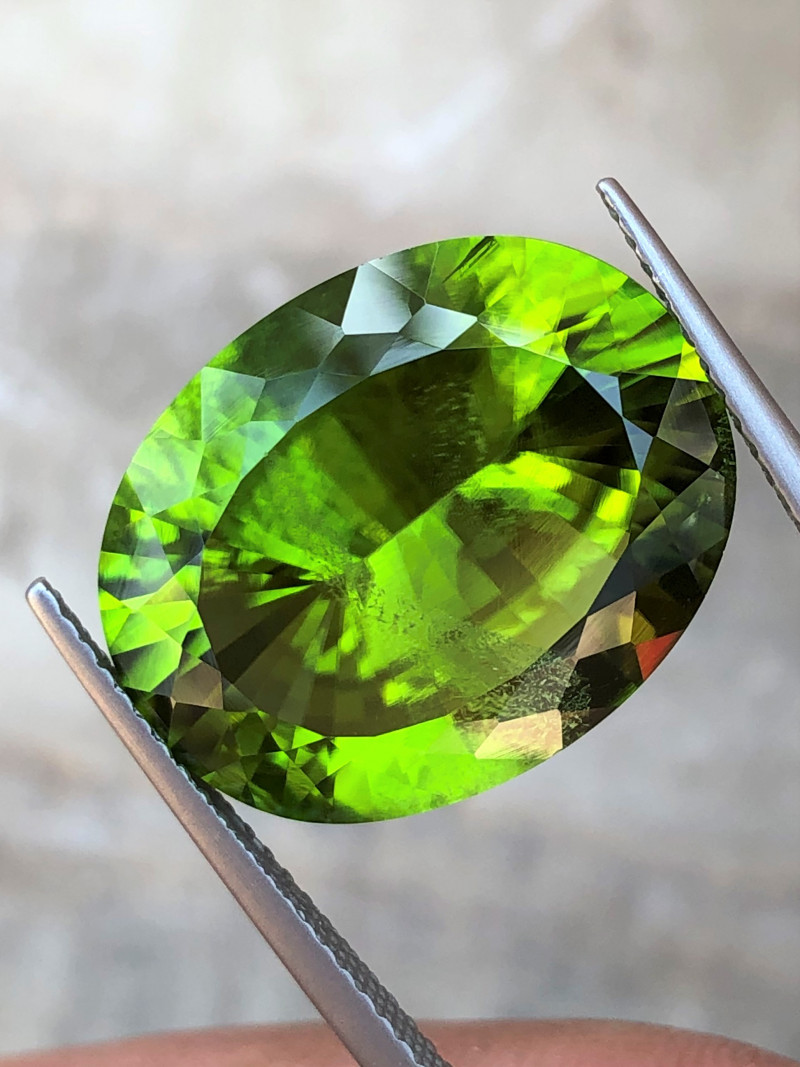 Top quality Peridot 15.50 carats