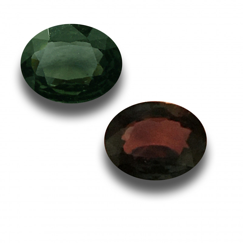 green color-changing sapphire gemstone