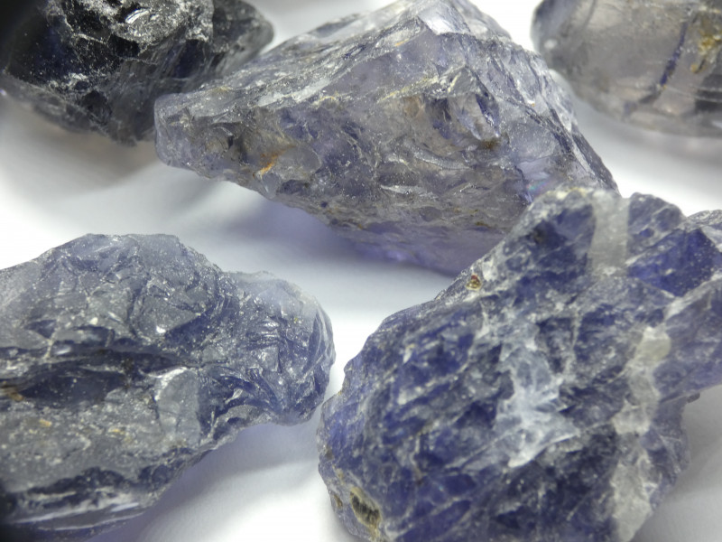 iolite rough