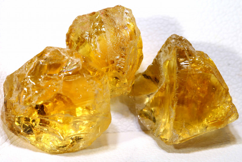 39 CTS A GRADE CITRINE ROUGH PARCEL BG-288