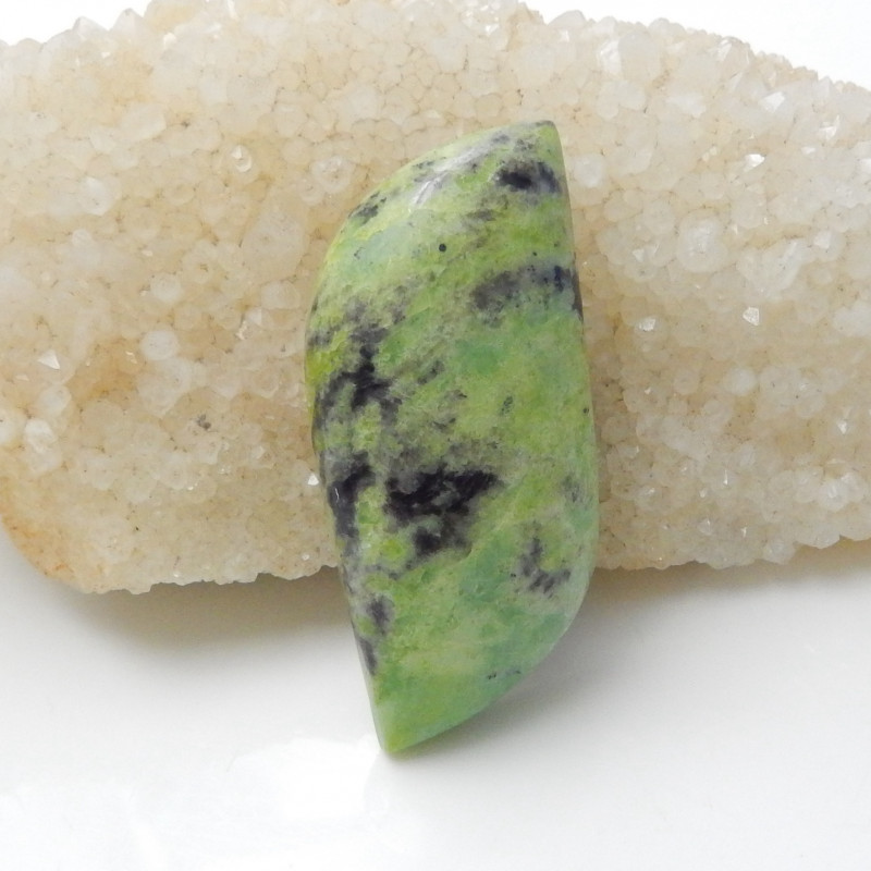 serpentine gemstone cabochon