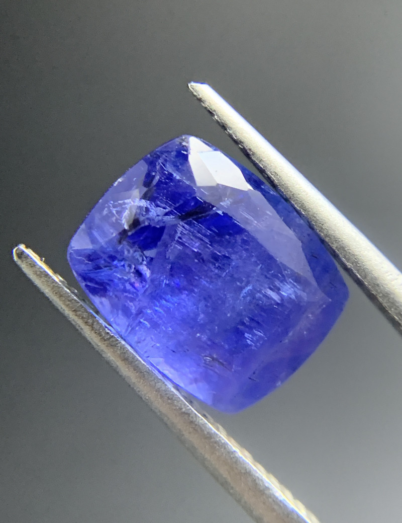 4.07 ct Natural Tanzanite Cushion Cut loose gemstone