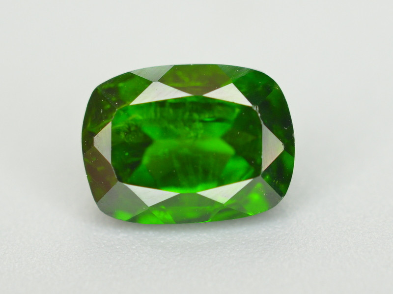 green chrome diopside gemstone