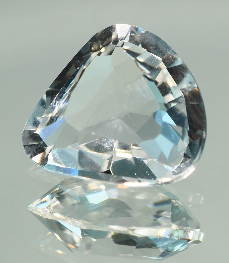 white topaz gemstone