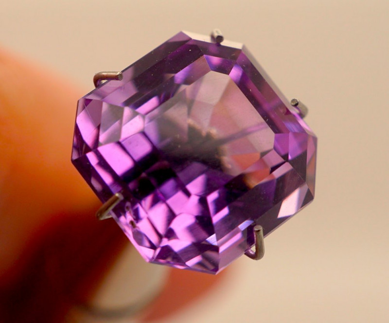 rose de france amethyst faceted emerald cut