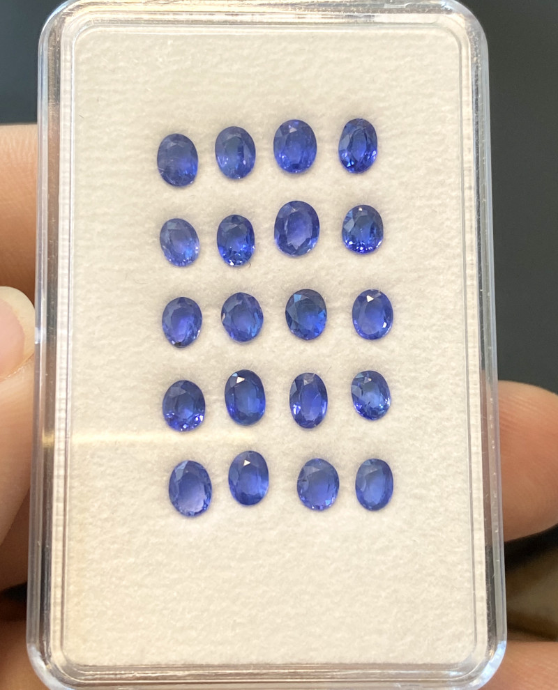 5.41ct clean unheated blue sapphire