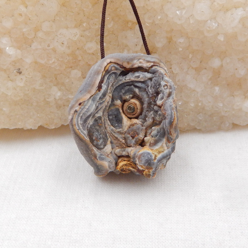 63.5cts Agate Necklace - Raw Agate 