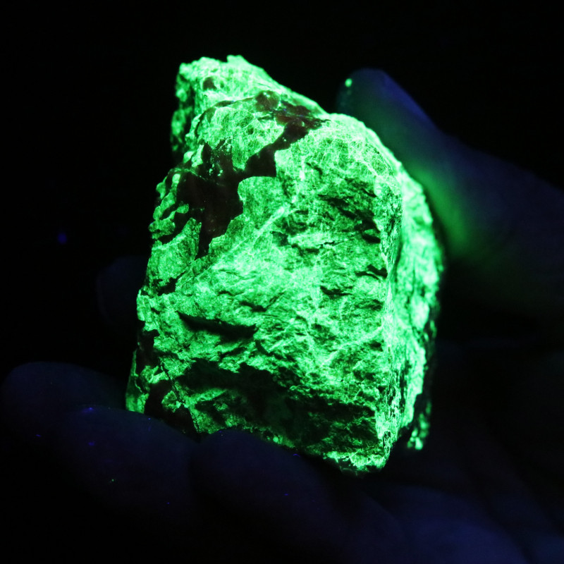 willemite and calcite specimen fluorescent under uv light