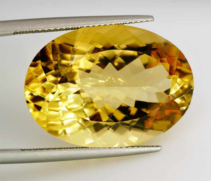 30,48 ct. 100 % natürlicher, gelbgoldener Citrin, ungeheizt – IGE-Zertifikat