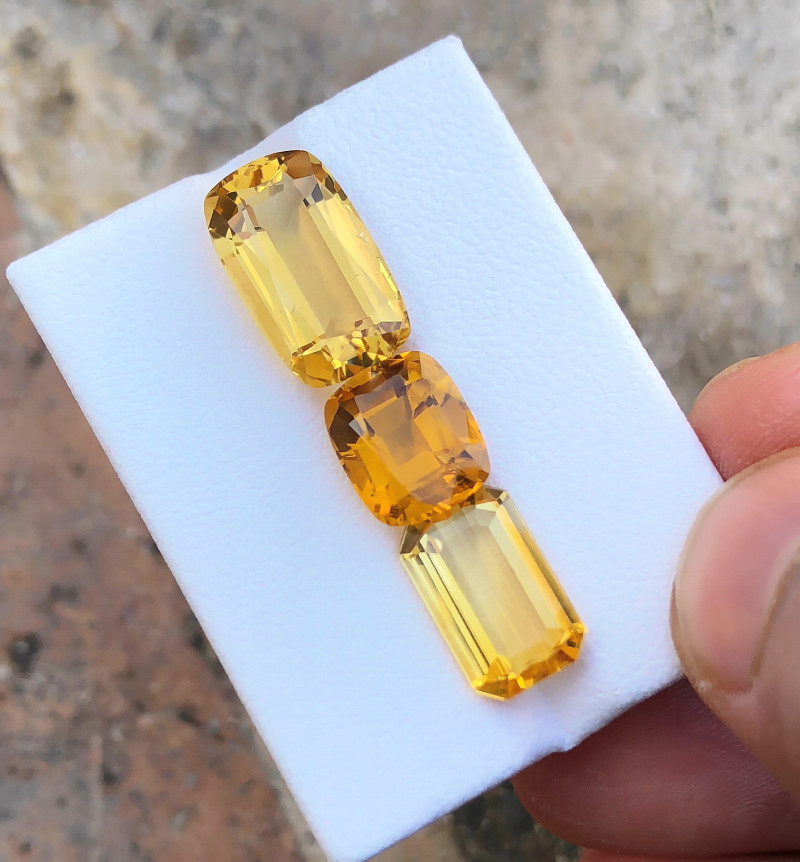 13 Ct Natural Yellow Transparent Citrine Gemstones 13 Ct Natural Yellow Transparent Citrine Gemstones