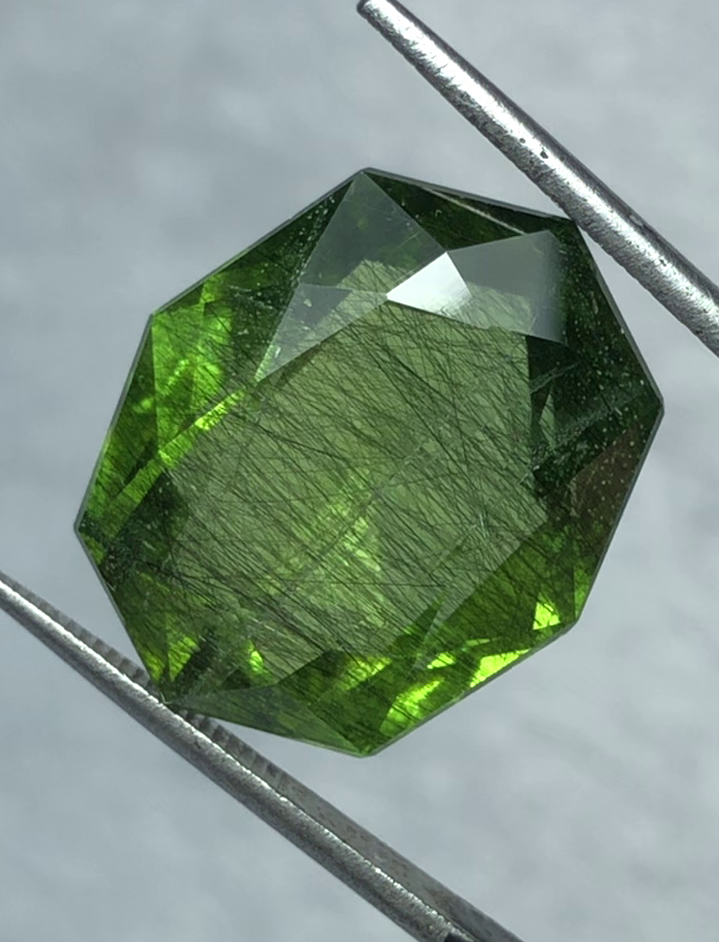 Peridot on sale stone worth