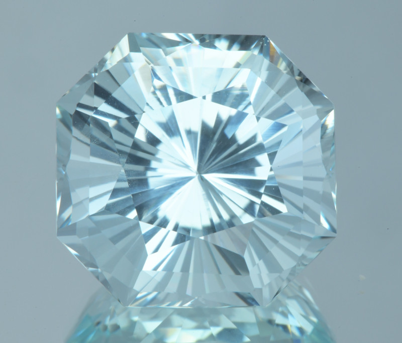 割引中6470SS新品≪Aquamarine≫ 極上アクアマリン 大粒5.9ct!! 極上ダイヤモンド 総計0.92ct Pt900 高級リング ダイヤ アクアマリン