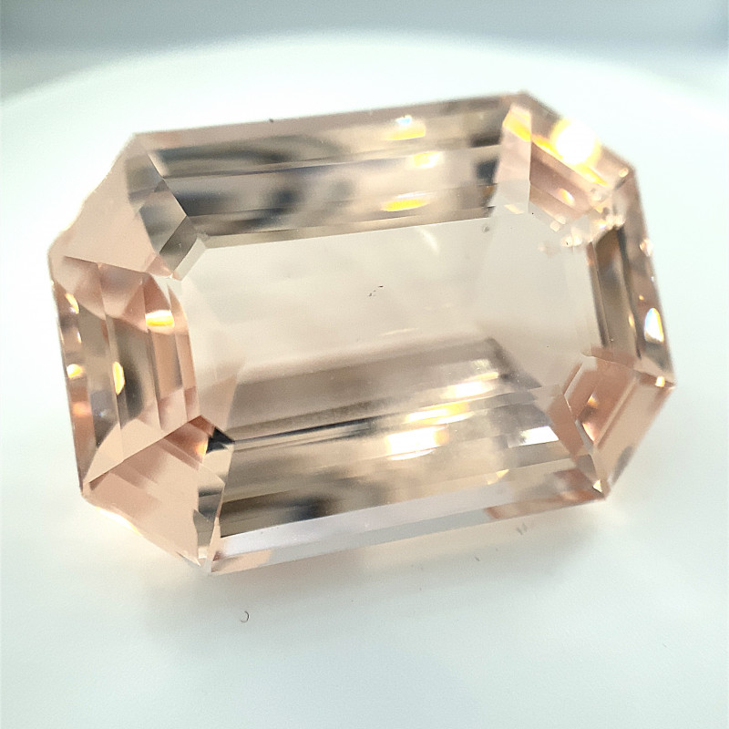 pierre précieuse morganite