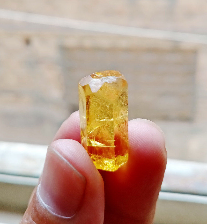 19 745 Cts Natural Unheated Yellow Heliodor Crystal