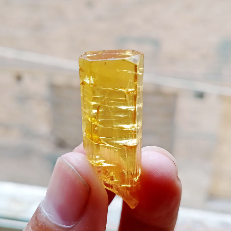 30 295 Cts Natural Unheated Yellow Heliodor Crystal
