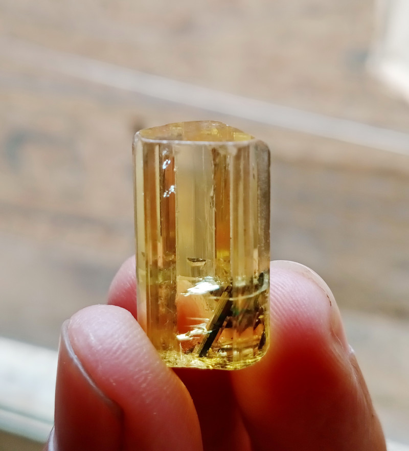 light yellow heliodor crystal