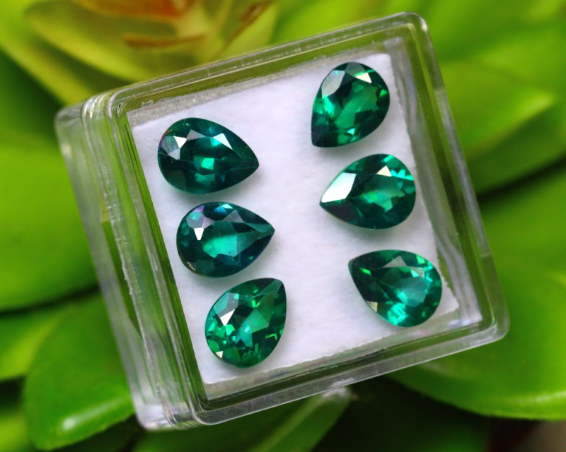 Green Gemstones: List of 31 Green Gems and Their Meanings