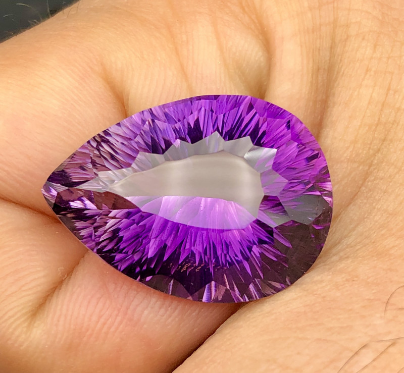 Amethyst Edelstein Geburtsstein Fische