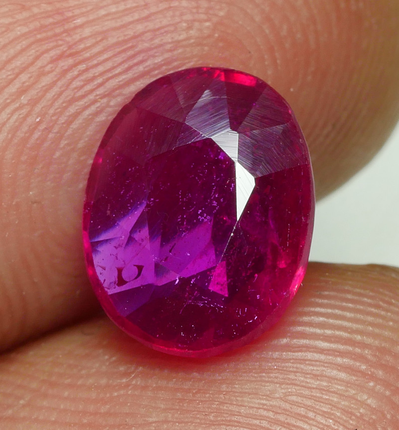 2.06CRT BEAUTY AFRICAN RED RUBY GEMS