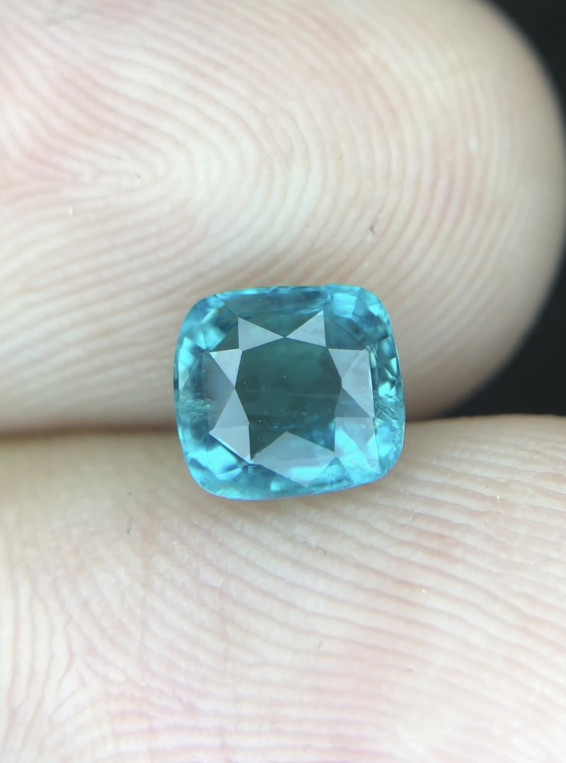 Blue Gemstones: A List of 33 Blue Gems