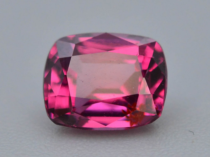 almandine malaya garnet gemstone faceted