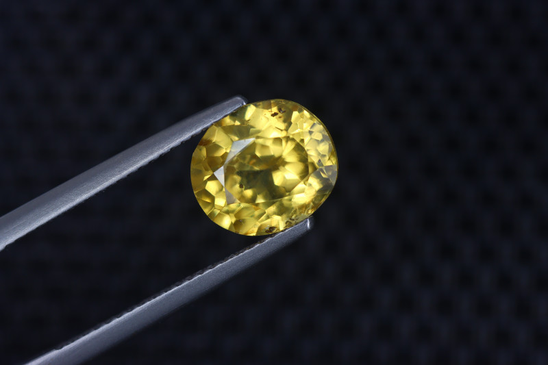 Diamond Luster Zircon 5.16 Carat 100 Natural Golden