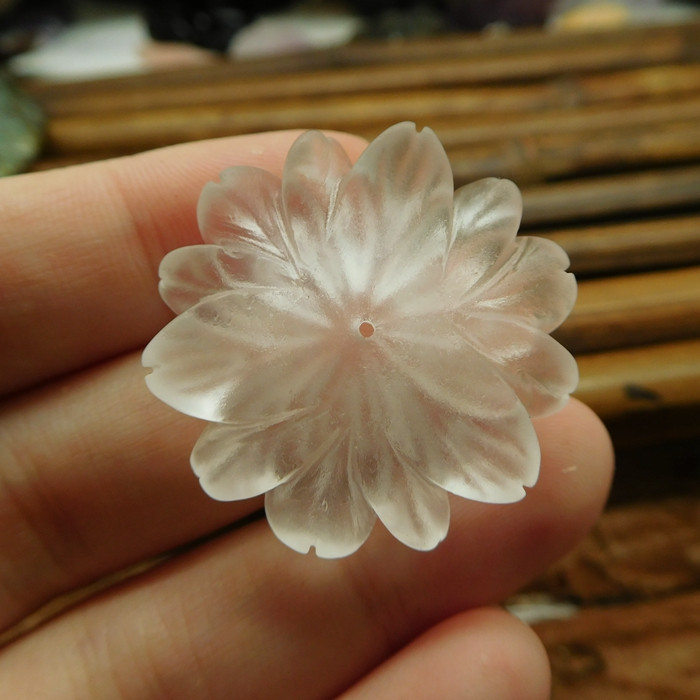 clear quartz carve flower bead (G3579)