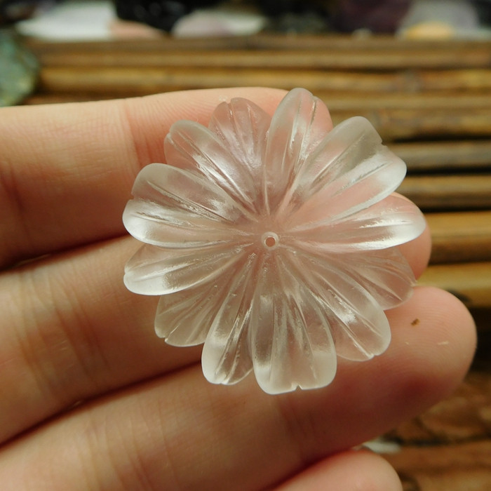 clear quartz carve flower bead (G3579)