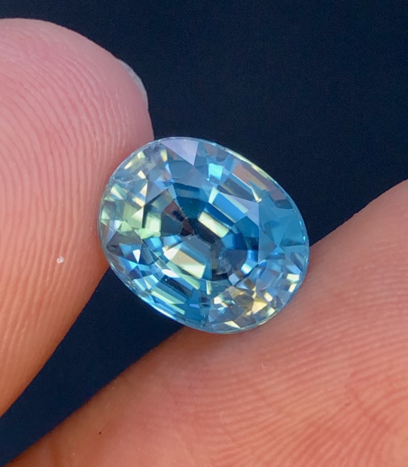Natural 7.15 Carat Outstanding Vibrant Electric blue Zircon Gemstone
