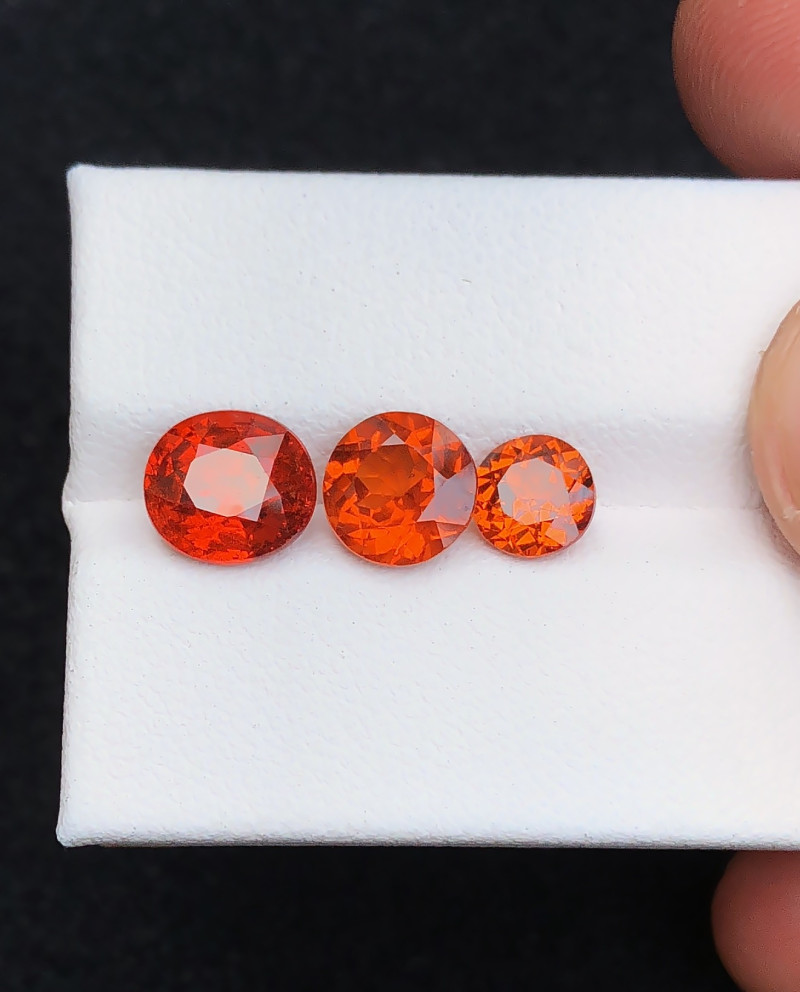 spessartite garnet gemstones parcel faceted