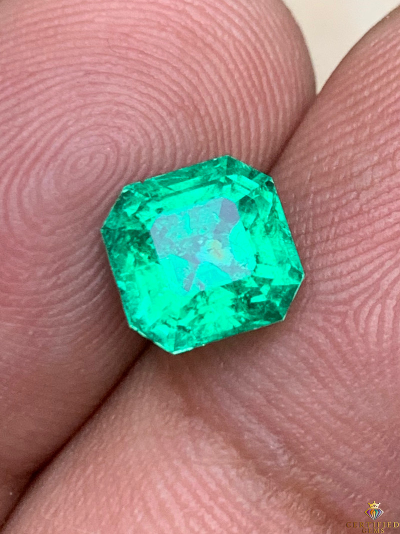 Outstanding 2.83 Ct Panjshir Emerald Gemstone