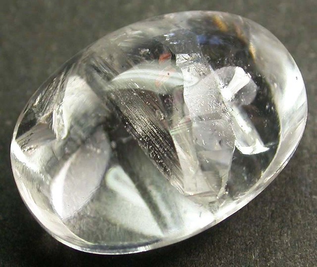 PURE QUARTZ CRYSTAL GROWING IN CRYSTAL 7.05 CTS [MX9158]