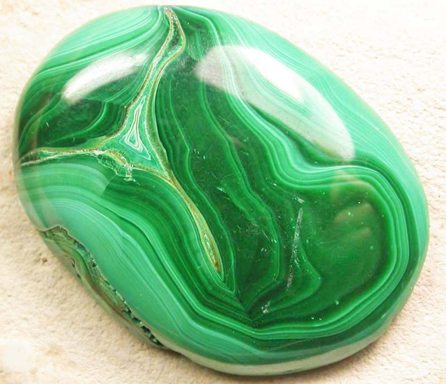 large malachite stone congo 84 00 cts mx9244