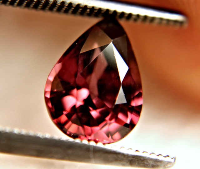 2.27 Carat VVS1 Raspberry Zircon Beautiful Gemstone
