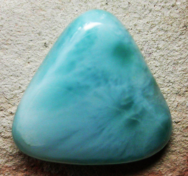 5.99 CTS LARIMAR POLISHED STONE [MGW3191]
