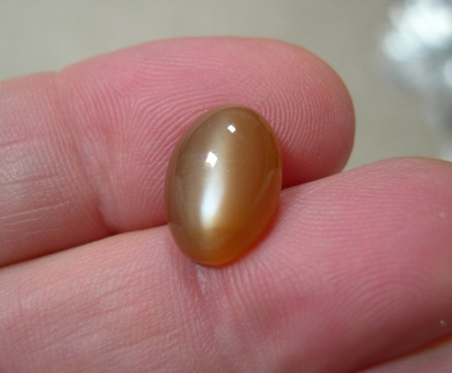 HIGH QUALITY NATURAL ORANGE MOONSTONE 5,82 CTS